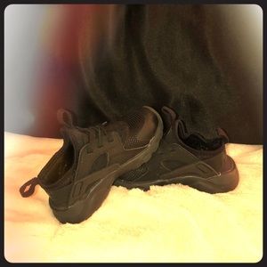 Toddler huarache excellent condition